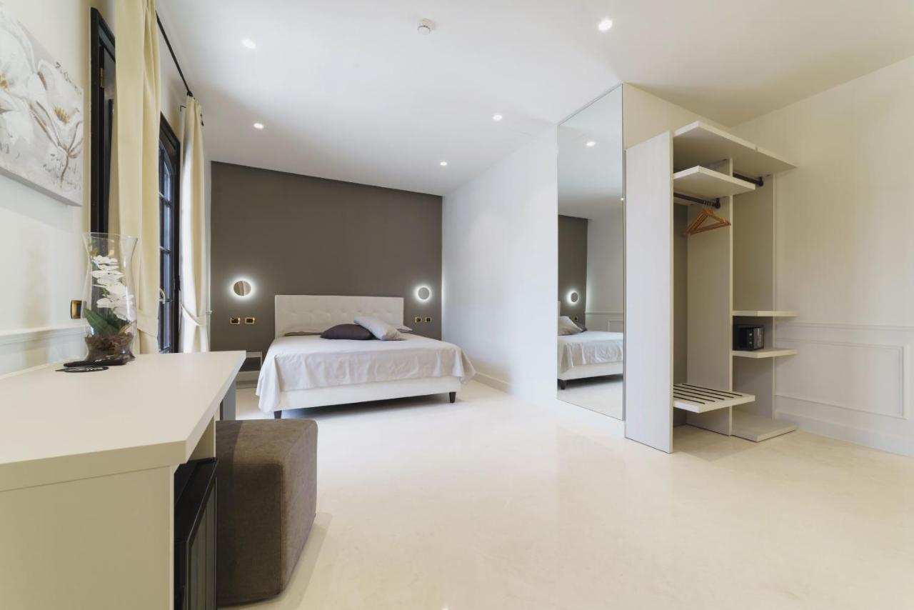 Caffetteria Luca Suite & Rooms Bronte Eksteriør billede
