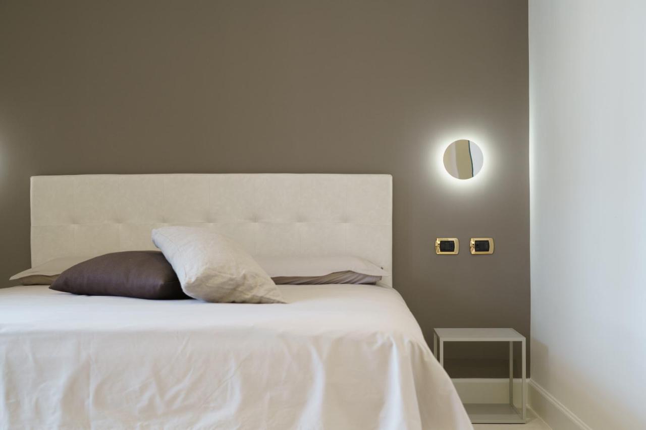 Caffetteria Luca Suite & Rooms Bronte Eksteriør billede
