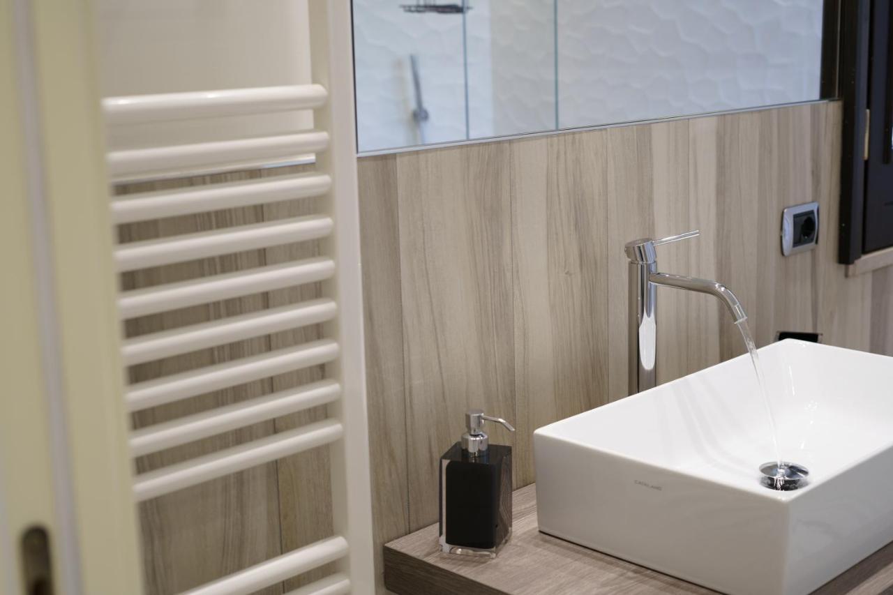 Caffetteria Luca Suite & Rooms Bronte Eksteriør billede