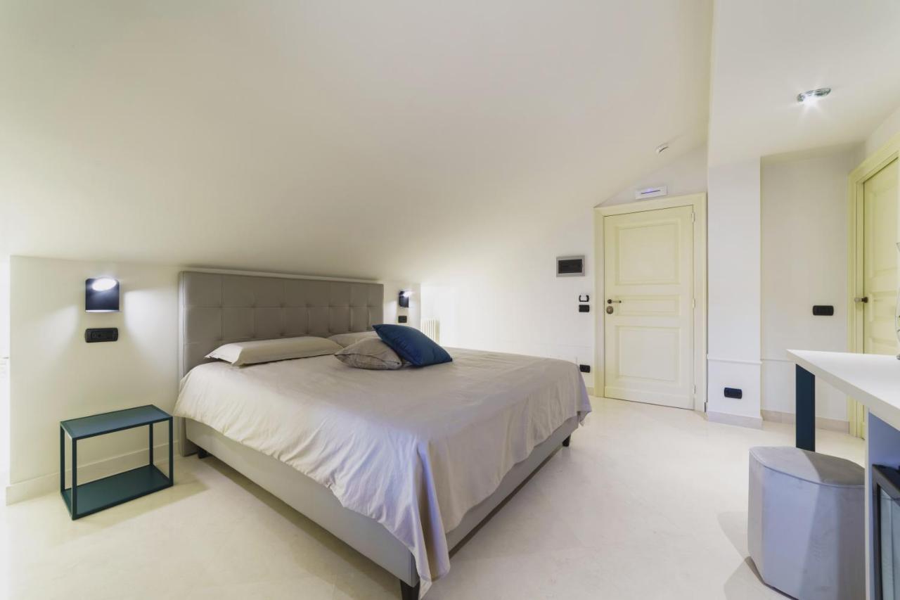 Caffetteria Luca Suite & Rooms Bronte Eksteriør billede