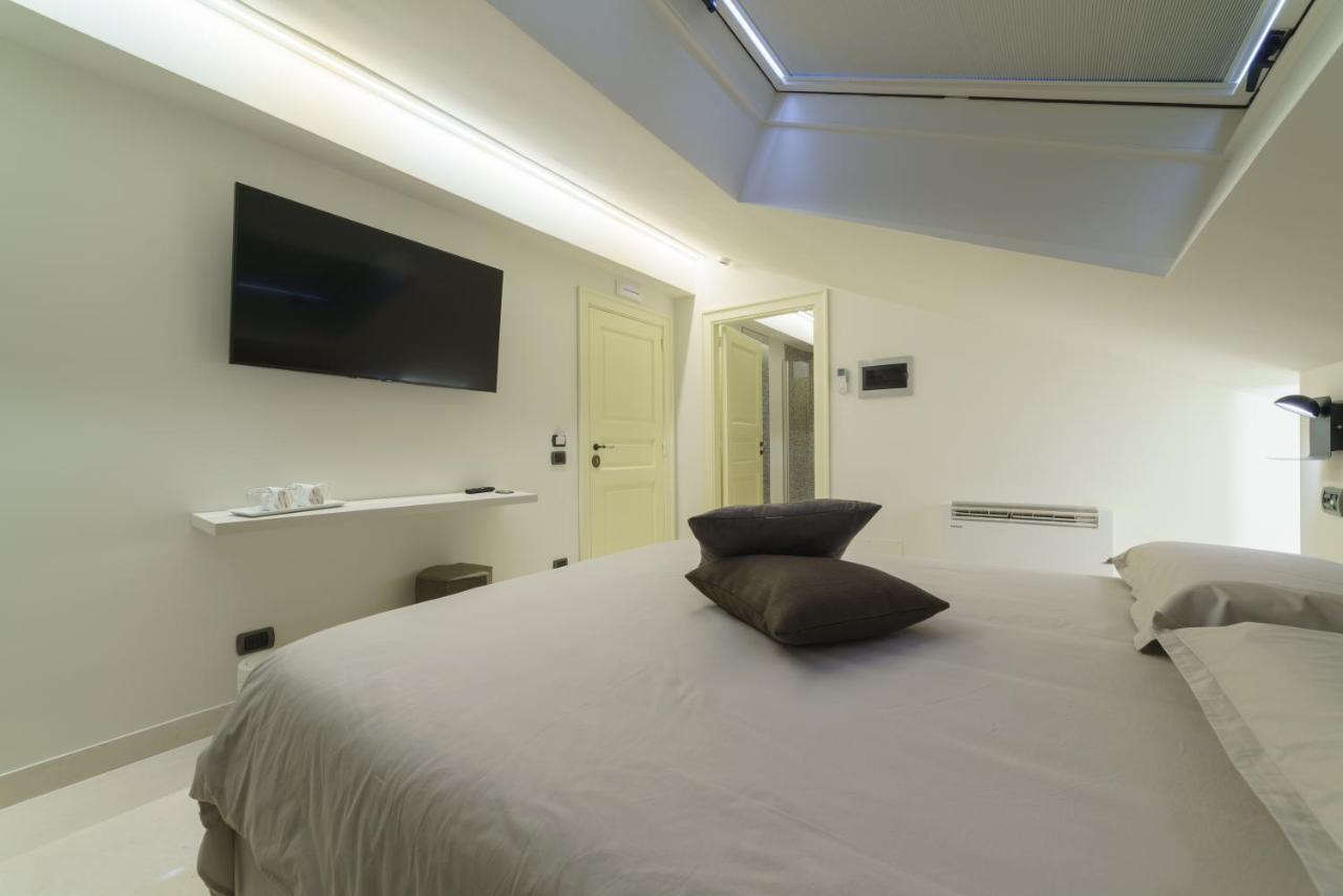 Caffetteria Luca Suite & Rooms Bronte Eksteriør billede