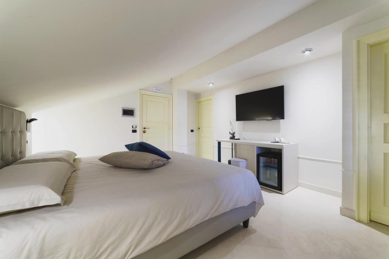 Caffetteria Luca Suite & Rooms Bronte Eksteriør billede
