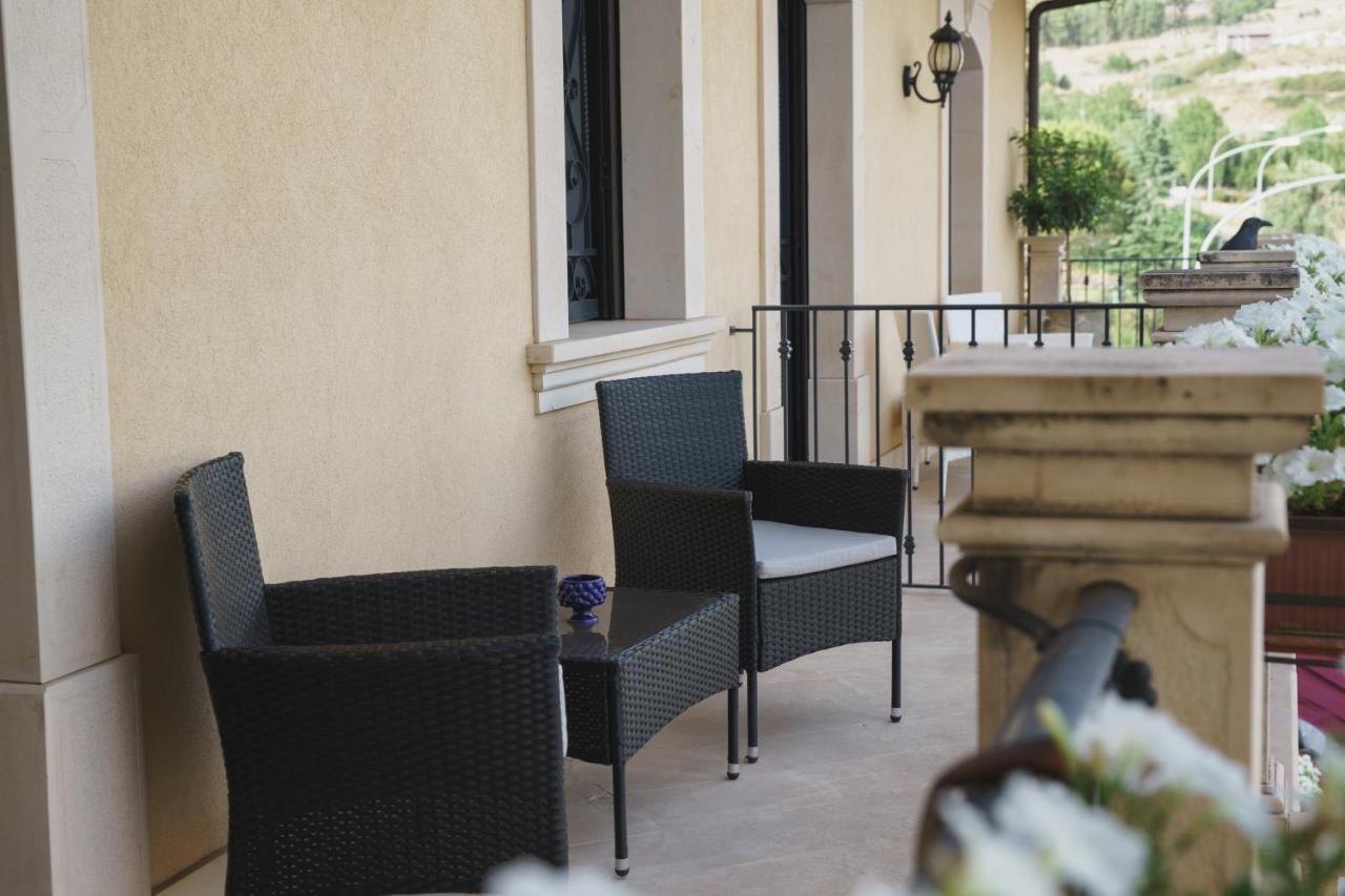 Caffetteria Luca Suite & Rooms Bronte Eksteriør billede