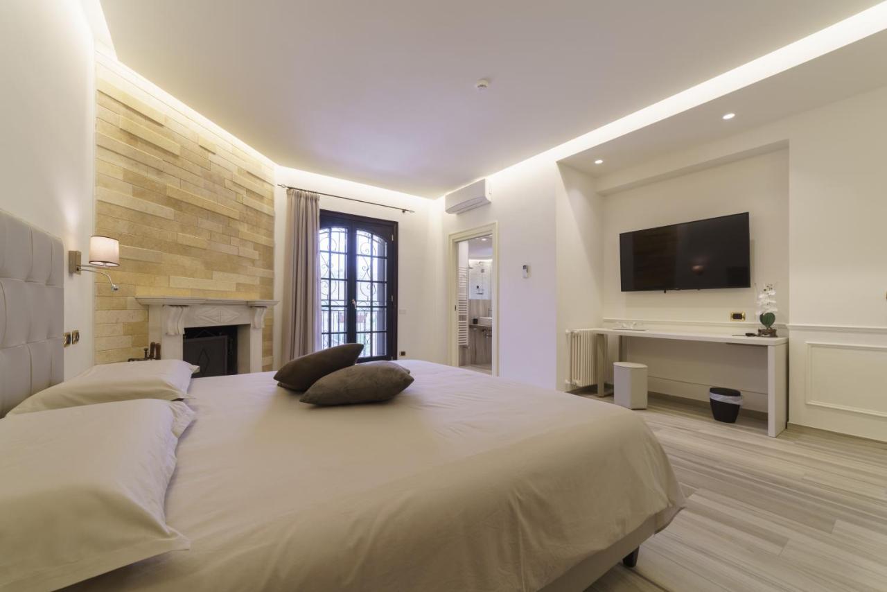 Caffetteria Luca Suite & Rooms Bronte Eksteriør billede
